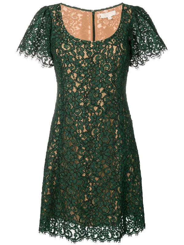 shortsleeved lace dress