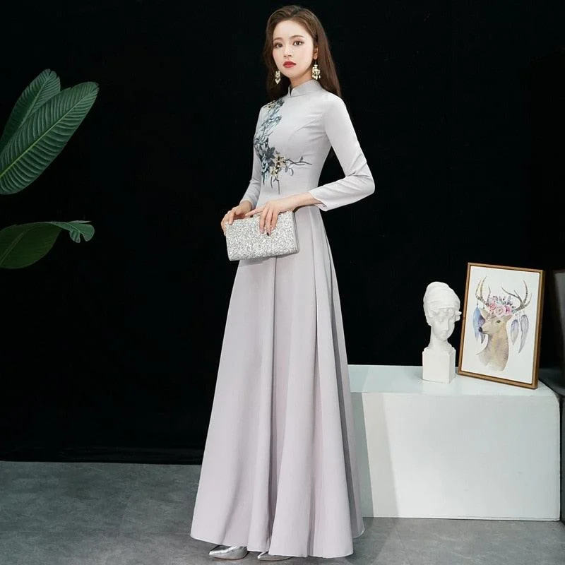 Satin Embroidery Vintage Traditional Cheongsam Wedding Qipao Dress