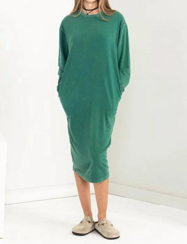 Long Sleeve Midi Sweatshirt Dress In Pine Green Hoodie with Longline Fit Extended Stylish