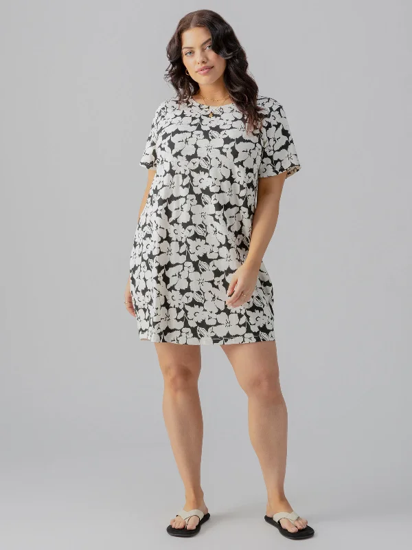 The Only One T-Shirt Dress Echo Blooms Inclusive Collection Zippered Front Buttoned Front Snap Front